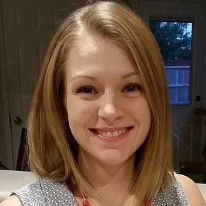 Meet your Posher, Holly